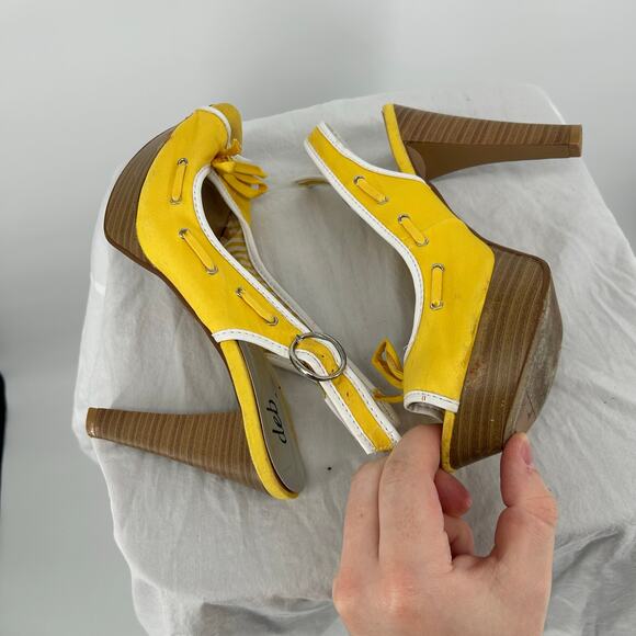 VTG y2k Womens Yellow Deb Peep Toe Slingback Buckle Bow Stiletto High Heels 8.5M - Picture 4 of 8